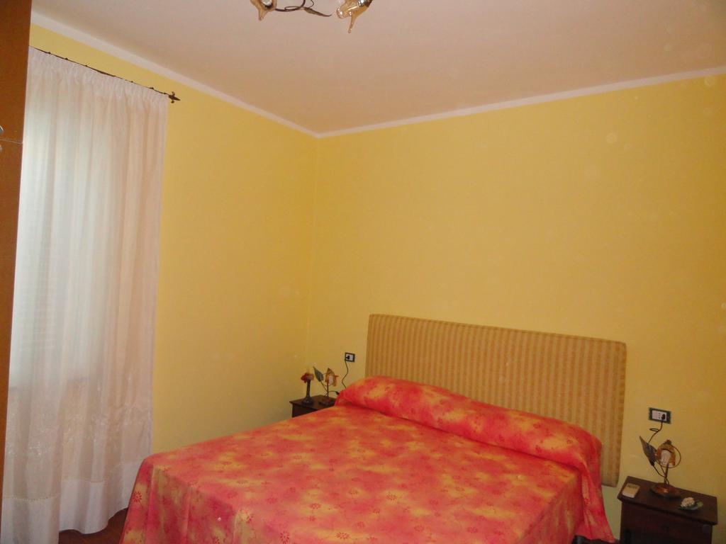 Chiaia Apartments Понца Стая снимка