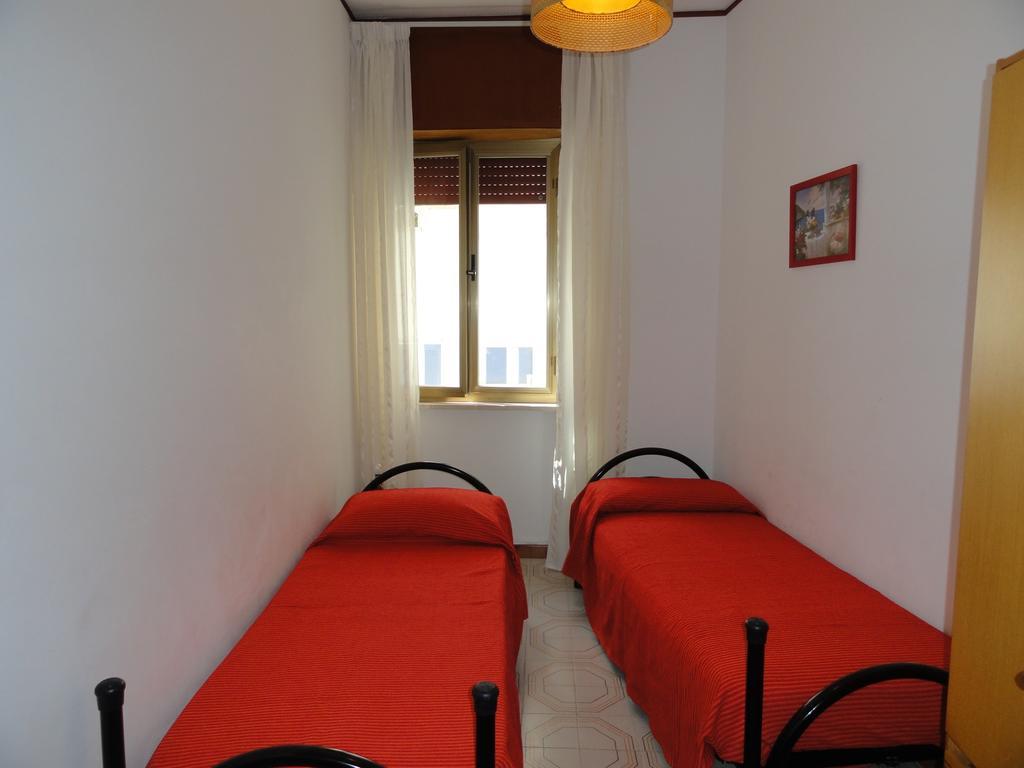 Chiaia Apartments Понца Екстериор снимка