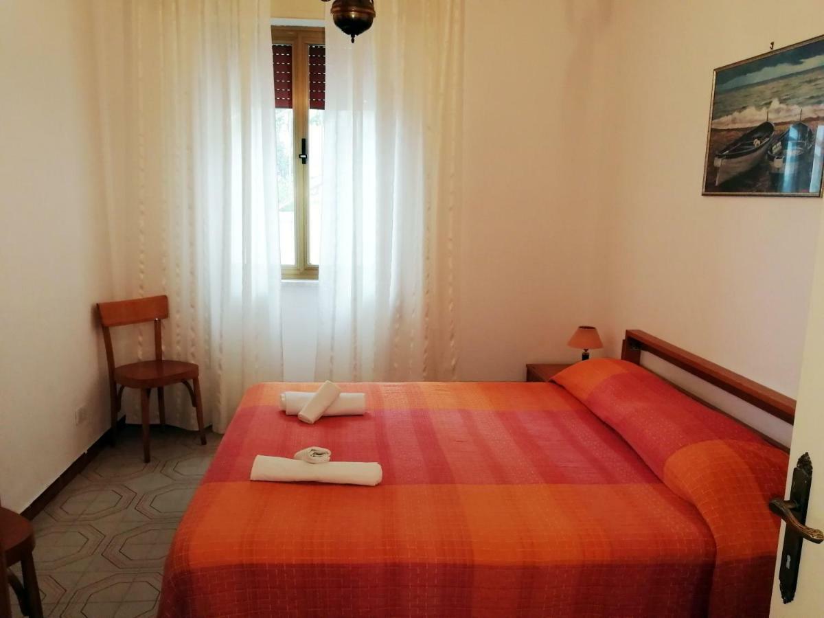 Chiaia Apartments Понца Екстериор снимка