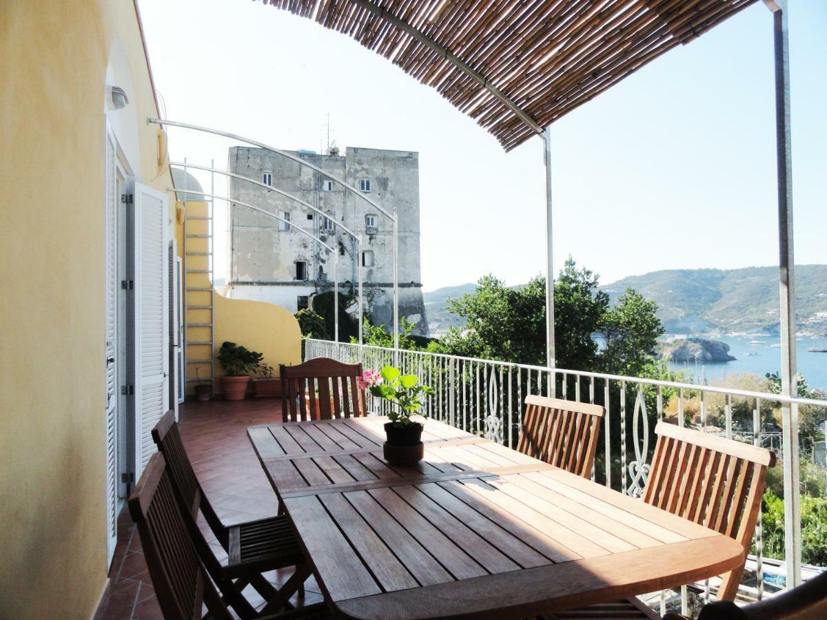 Chiaia Apartments Понца Екстериор снимка